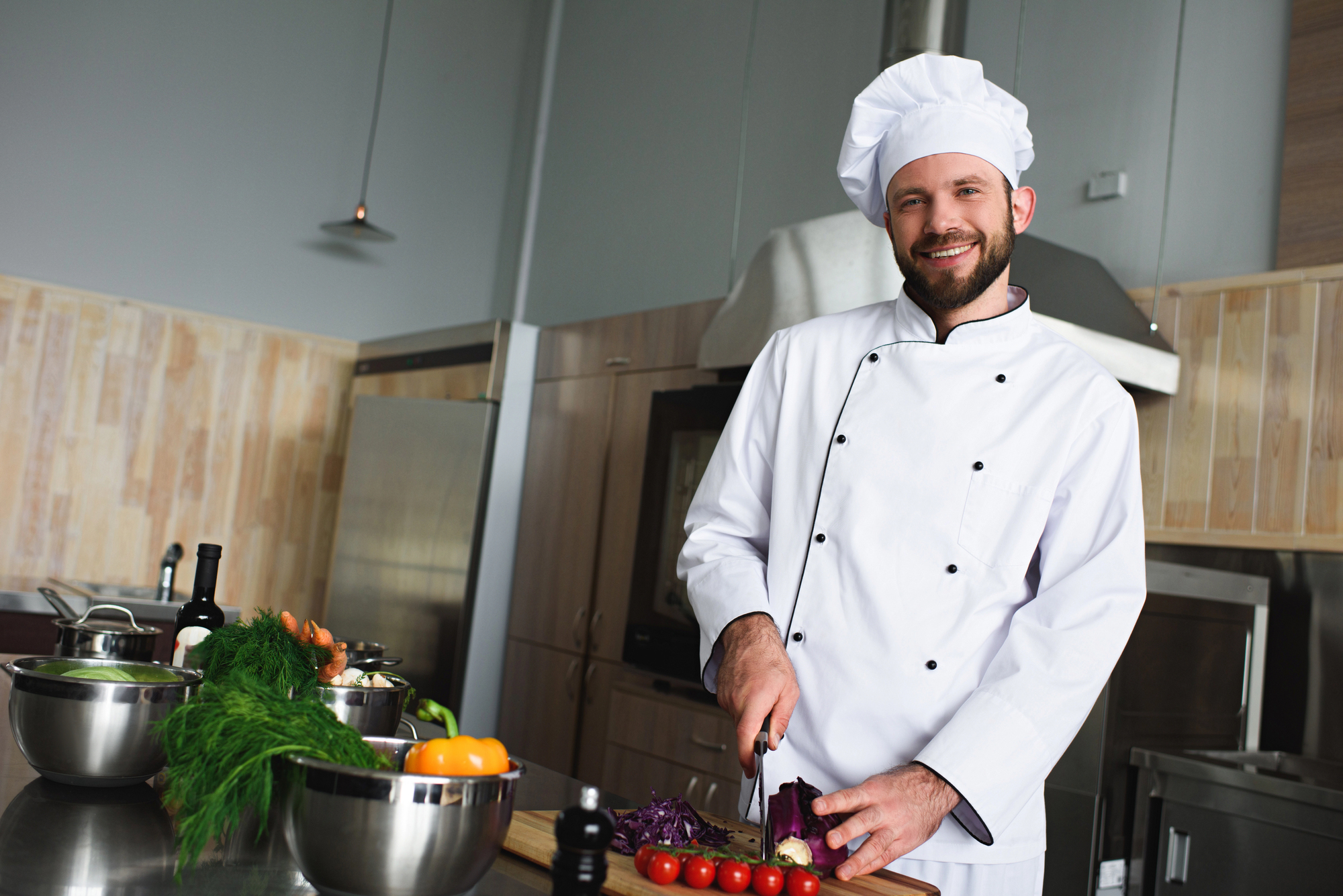 Chef profesional cocinando